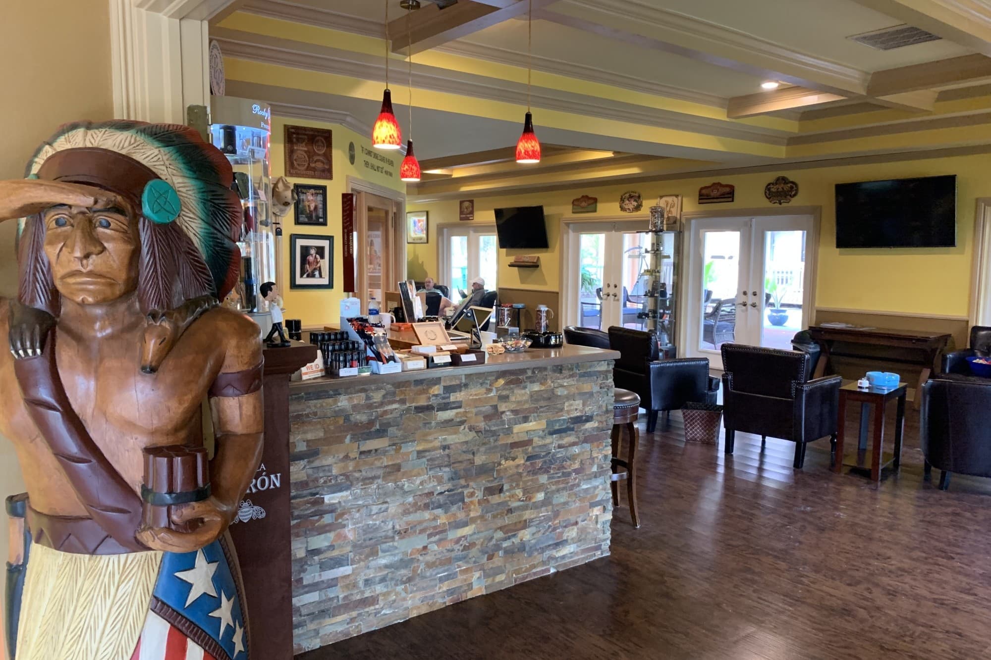 Vintino's Lounge Interior 1