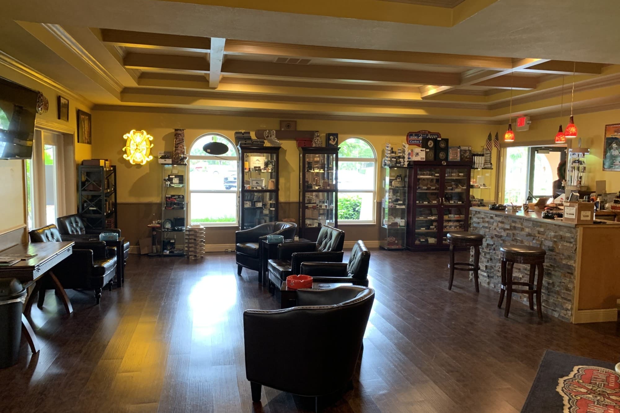 Vintino's Lounge Interior 2